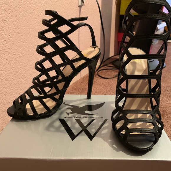 Shoes - Great condition black stilettos size 8.5